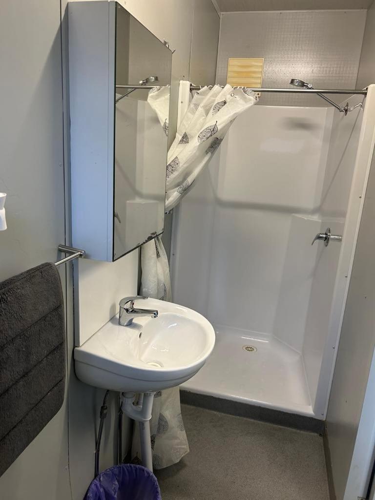 Gundy Pub & Caravan Park Gundiah Luaran gambar