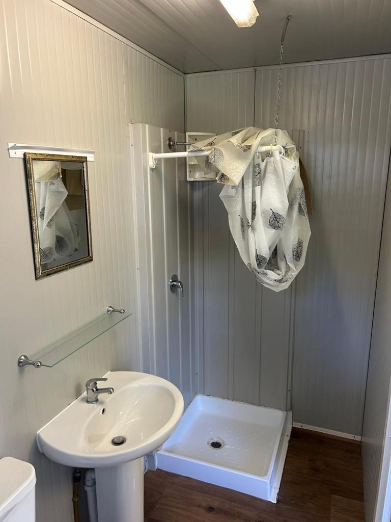 Gundy Pub & Caravan Park Gundiah Luaran gambar
